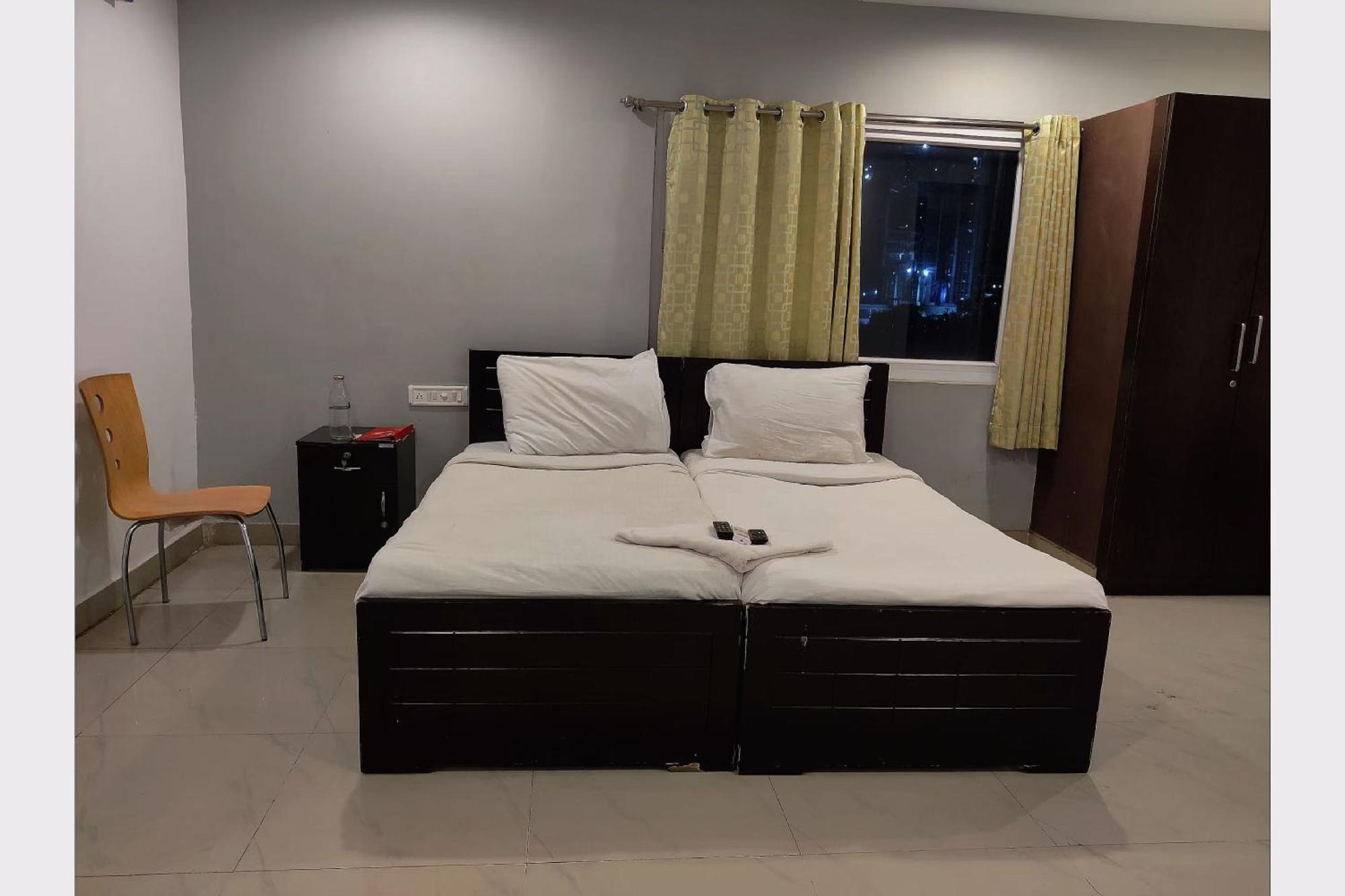 Collection O Jubilee Banjara Suites Hyderabad Ngoại thất bức ảnh